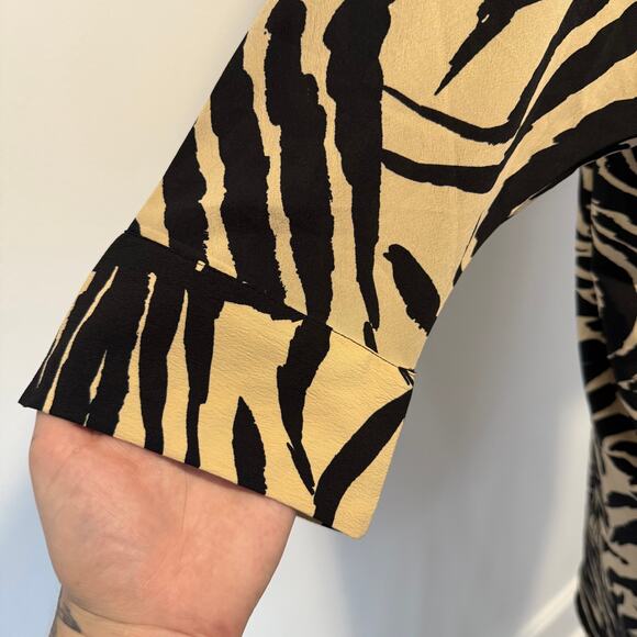 NWOT Monkl Oversize Zebra Animal Print 3/4 Sleeve Button Down Shirt Dress Size L - Picture 6 of 9
